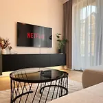 Vapartment Nova Vajnorska , Private Parking شقة *