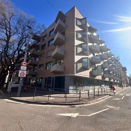 Vapartment Nova Vajnorska , Private Parking