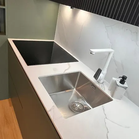 Vapartment Nova Vajnorska , Private Parking דירה