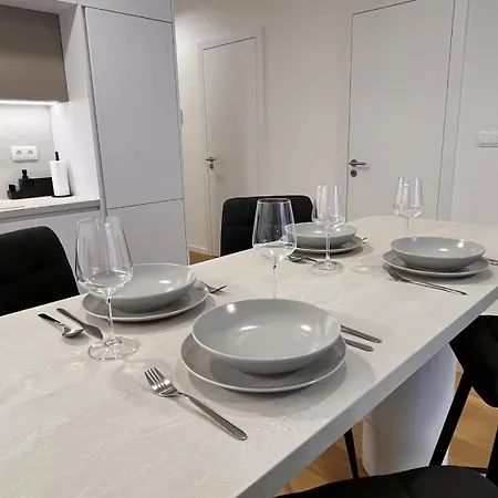 Vapartment Nova Vajnorska , Private Parking Appartement
