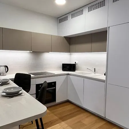 Vapartment Nova Vajnorska , Private Parking דירה *
