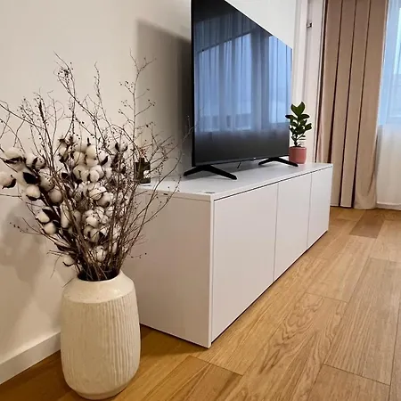 Vapartment Nova Vajnorska , Private Parking דירה *