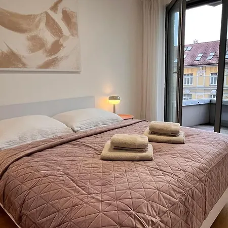 Vapartment Nova Vajnorska , Private Parking * ברטיסלאבה