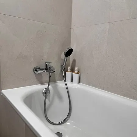 Daire Vapartment Nova Vajnorska , Private Parking *