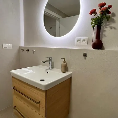 Vapartment Nova Vajnorska , Private Parking * 브라티슬라바
