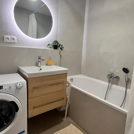Vapartment Nova Vajnorska , Private Parking Daire Bratislava